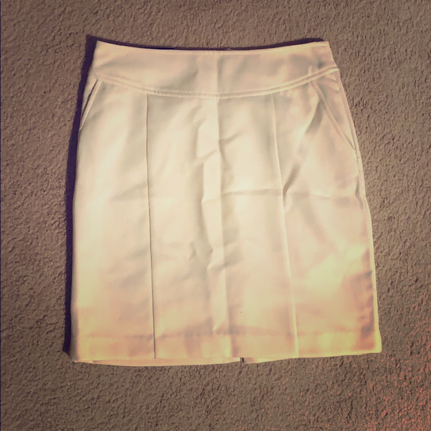 Banana Republic White Skirt